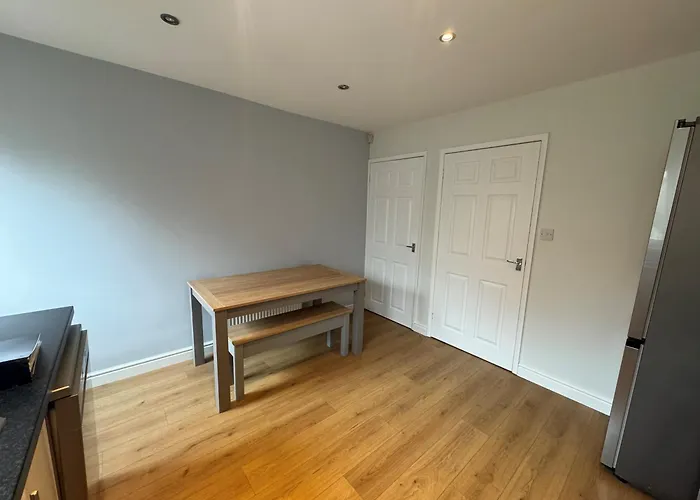 Sheffield Edge Hideaway